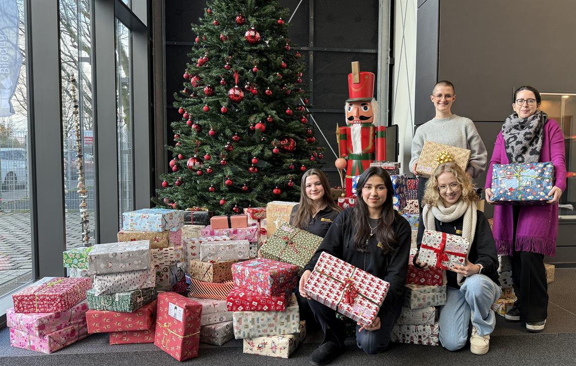 Christmas in a Shoebox – 303 Päckchen für Kinder in Not