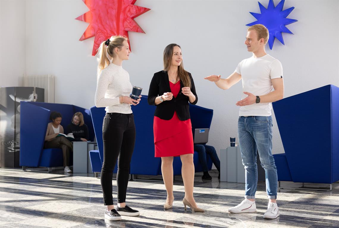 Duales Studium an der accadis Hochschule